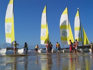  Renta y prácticas libres de catamarán 